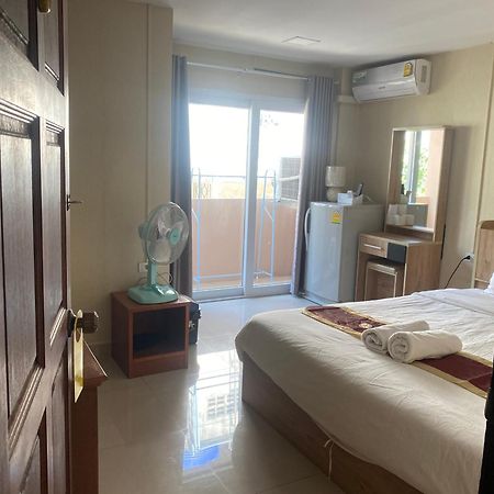 Hugme guesthouse Pattaya Eksteriør billede