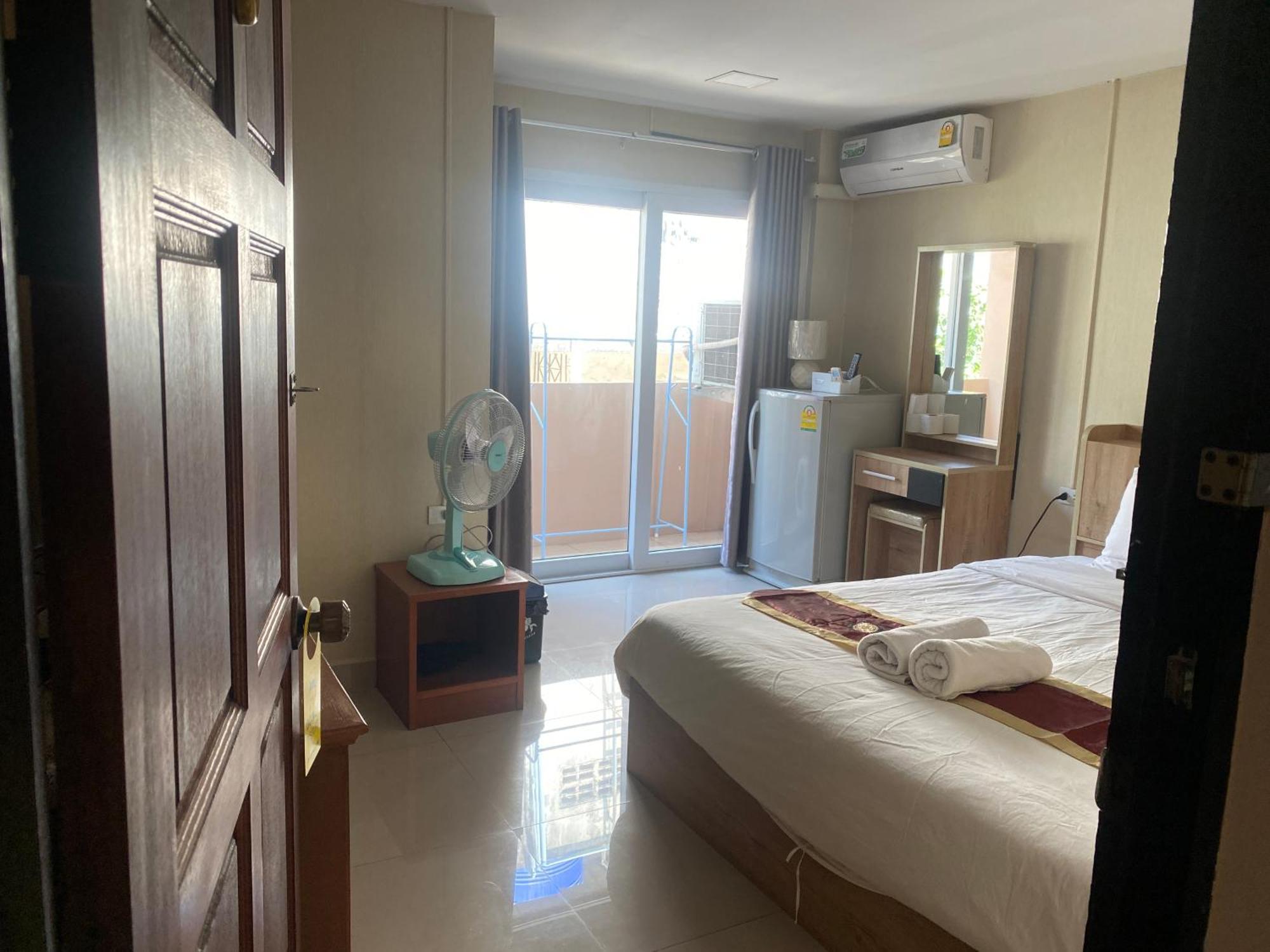 Hugme guesthouse Pattaya Eksteriør billede